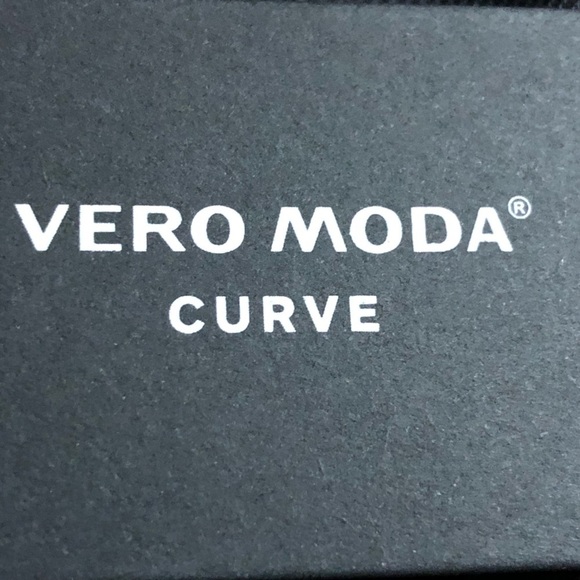 Vero Moda Curve long black dress tencel modal long sleeved crew neck 2X - Picture 6 of 14